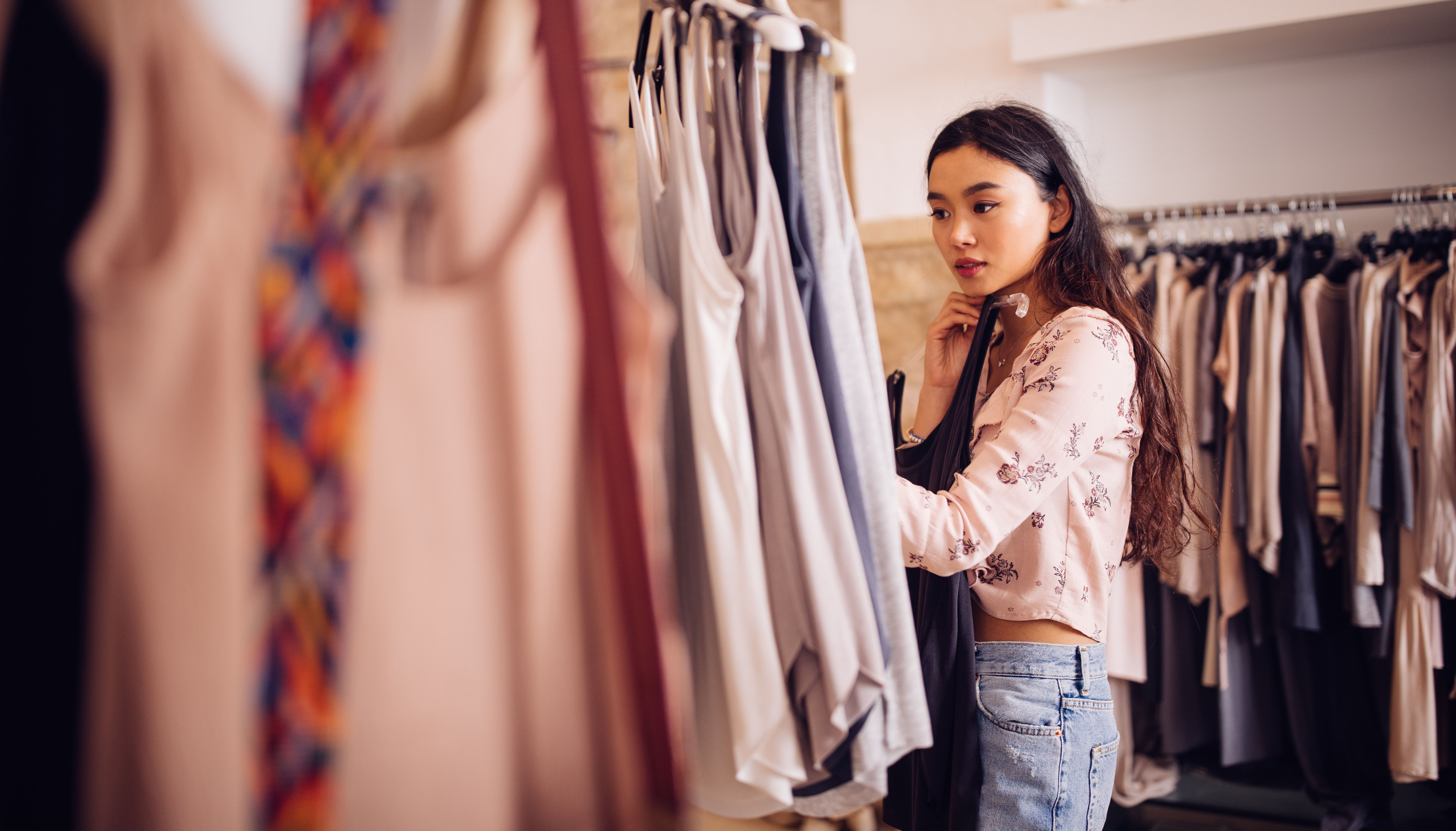 https://images.financialmodelingprep.com/news/why-stitch-fix-stock-was-plummeting-this-week-20250925.jpg