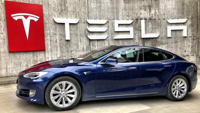 Why Tesla's stock can't break above $200