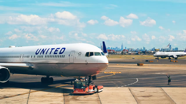 Why the Market Dipped But United Airlines (UAL) Gained Today