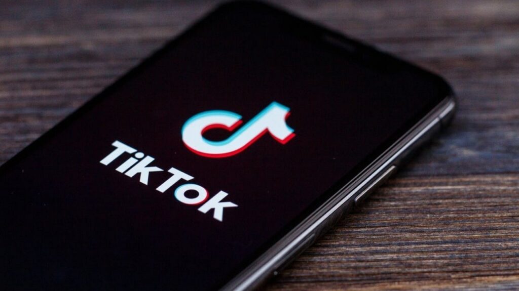 Why TikTok Owner's AI Phone Is Making China's Apps Nervous