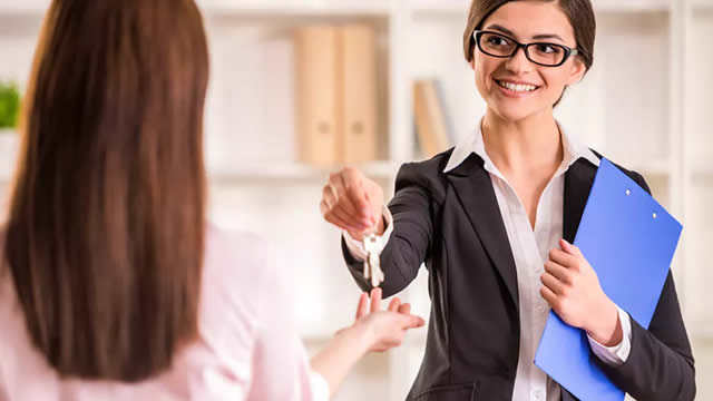 Why United Rentals (URI) is a Top Value Stock for the Long-Term