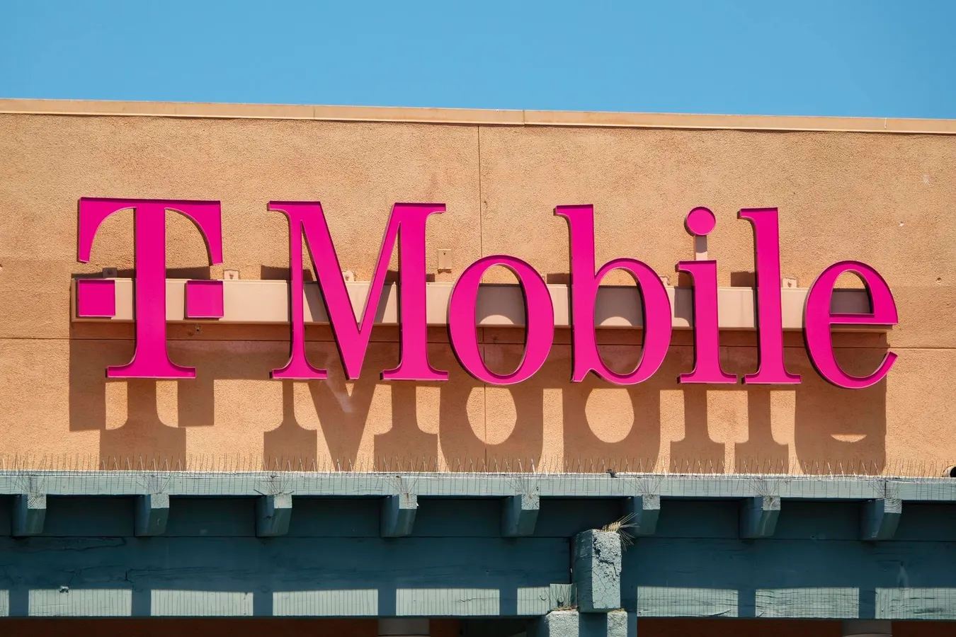 Will T-Mobile Stock Rise On Its Q3 Earnings?