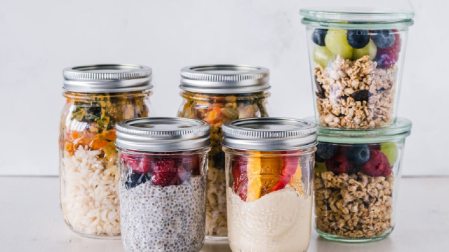 Foto von WK Kellogg Cuts Outlook Over Tariffs, Softening Sales