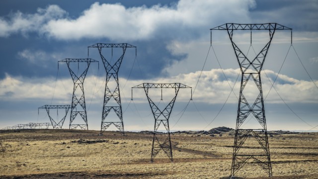 XLU: Utilities Are Attractive, Some More Than Others