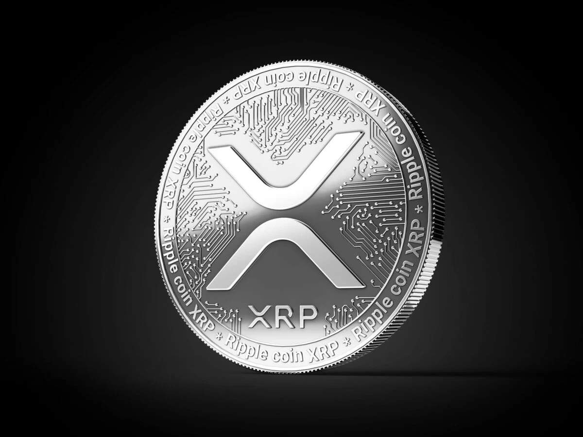 XRP Exchange Reserves Plunge to Six-Month Lows Amid Bullish Technical Formation