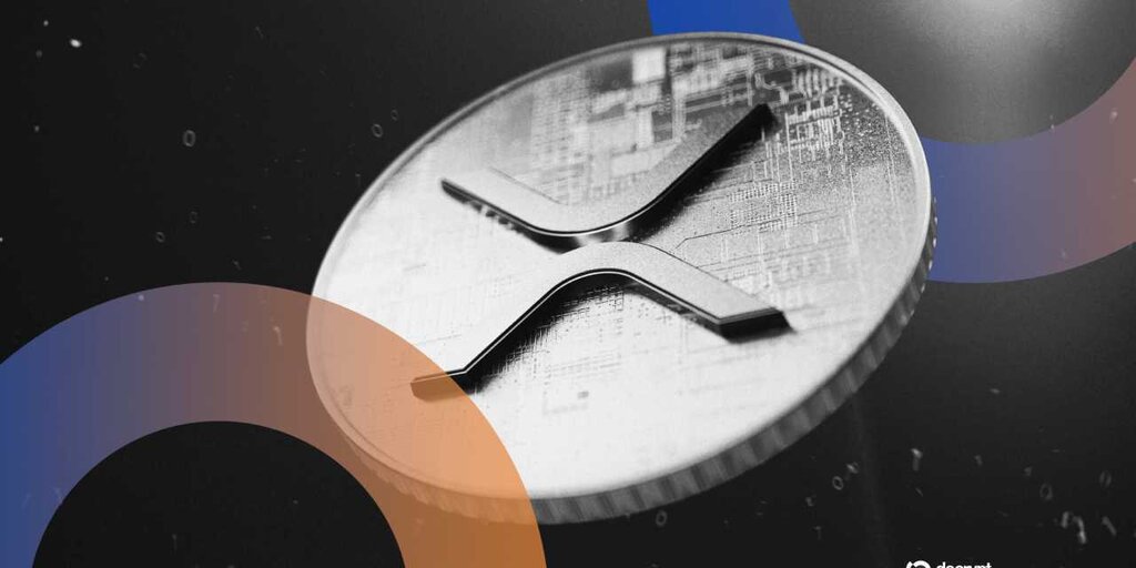 XRP New Addresses, Active Supply Plunge Amid Shift to ‘Institutional Rails'