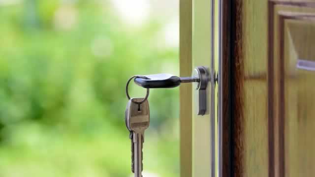 Zillow Group (ZG) Q1 Earnings and Revenues Surpass Estimates