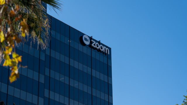 Zoom (ZM)stock: pandemic darling faces a bleak future